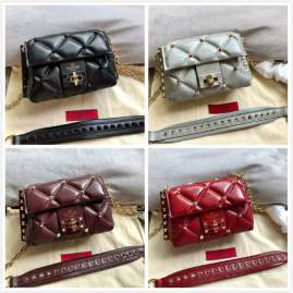 Picture of Valentino Handbags _SKUfw95022001fw